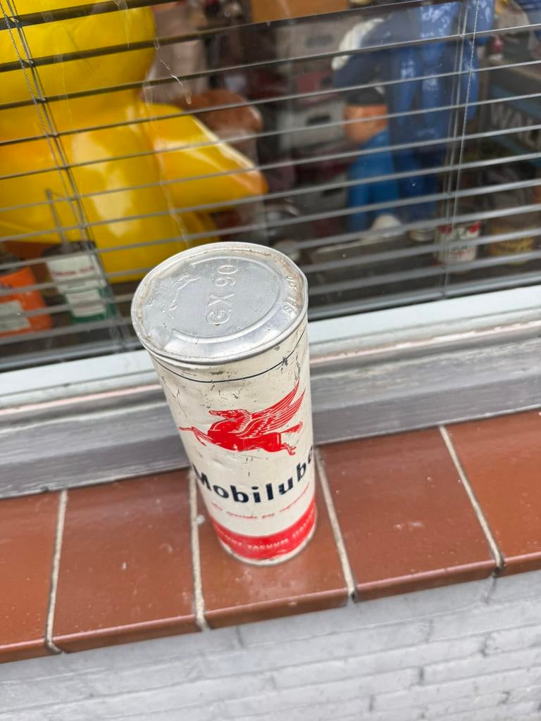 Mobilube oud vol olie blik, Ophalen of Verzenden, Gebruikt, Verpakking