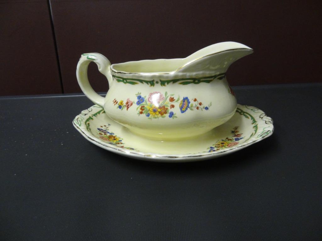 Vintage: Saucière en porcelaine de marque GRINDLEY de 1936, Enlèvement