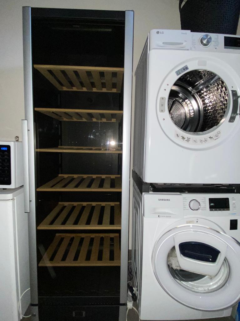 Vestfrost wijnkast, klimaatkast 187 flessen, Ophalen, Gebruikt, 75 cm of meer, 25 flessen of meer