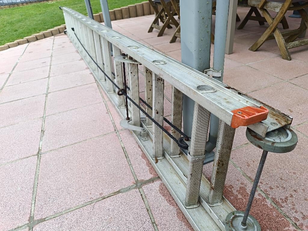 Echelle double - 9m, Bricolage & Construction, Enlèvement, Utilisé, Pliable ou rétractable/escamotable