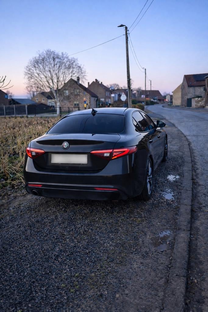 Alfa romeo giulia 2.2 diesel - 2017- 118667 km, Auto-onderdelen, Banden en Velgen, Banden en Velgen, 17 inch, 225 mm, Personenwagen