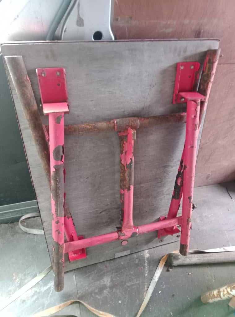 table de travail pliable, Enlèvement