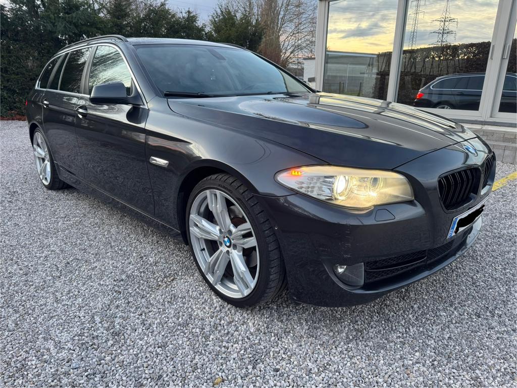 BMW 520d Automaat | Pano | Camera | ACC + line-assist etc.., Auto's, BMW, Automaat, Achterwielaandrijving, 2000 kg, Leder en Stof