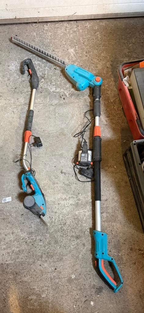 Haagschaar en kantensnijder, Ophalen, Zo goed als nieuw