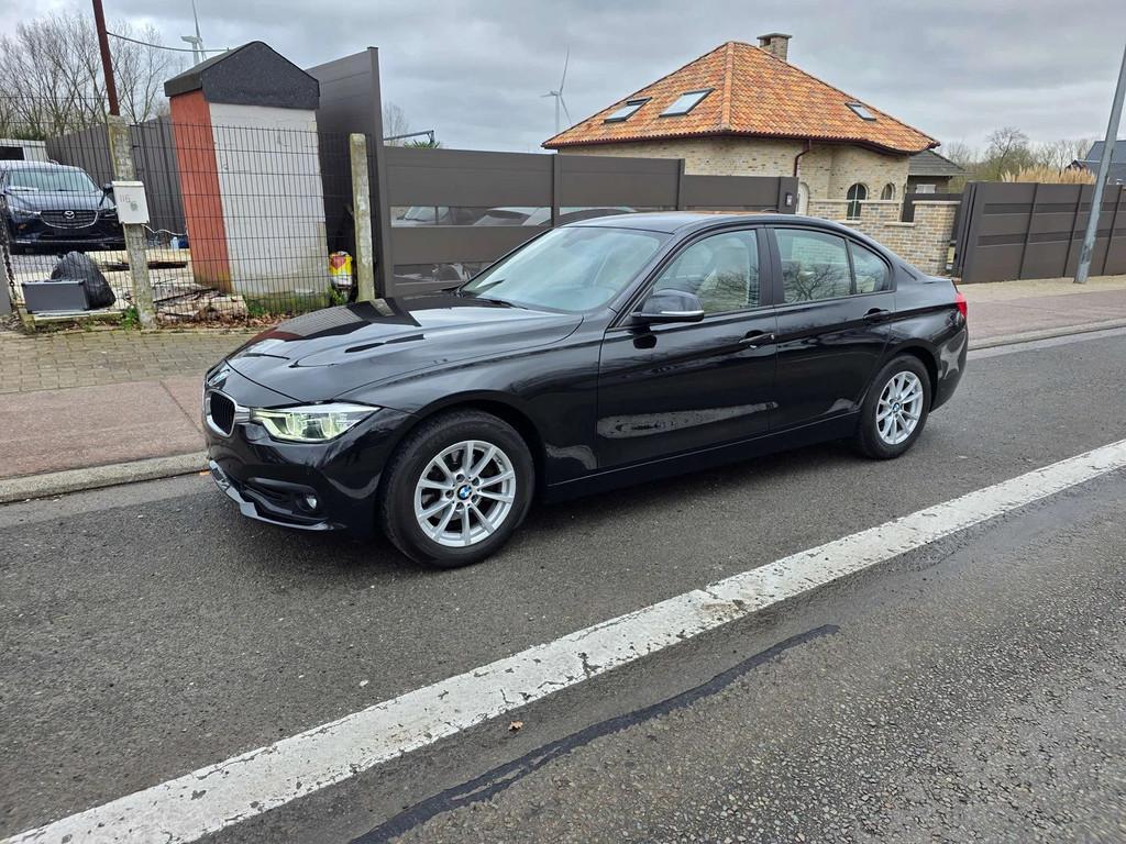 BMW 3 Serie 318 i 1EIG IN ZEER GOEDE STAAT MET VEEL OPTIES, Autos, https://public.car-pass.be/vhr/ef470a53-6439-46a0-84b3-73d9941a6af0