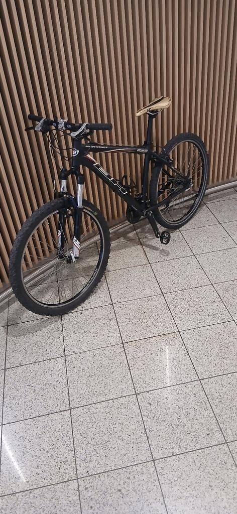 VTT BH, CROSS COUNTRY, BEL ETAT !!!