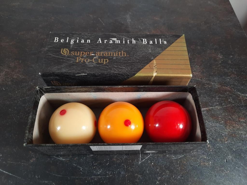 Super-Aramith pro cup ballen, Sports & Fitness, Billards & Billards américains, Enlèvement ou Envoi, Aramith, Queue ou Boules