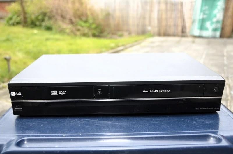 LG RC388 VHS->DVD-videorecorder combinatie, Ophalen of Verzenden, Gebruikt, VHS-speler of -recorder