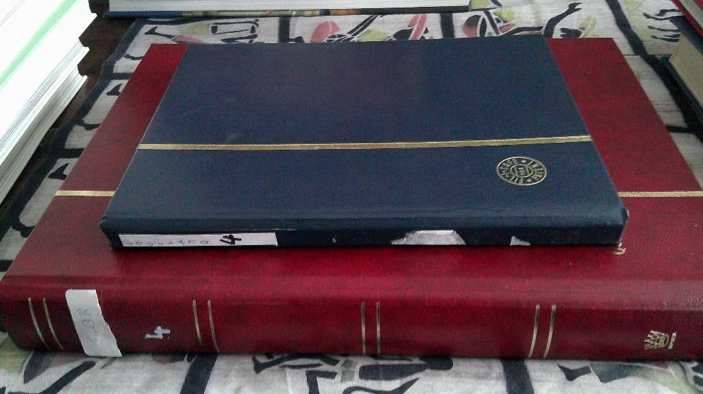 9 POSTZEGELALBUMS, Postzegels en Munten, Postzegels | Volle albums en Verzamelingen, Ophalen