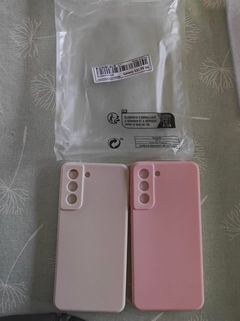 2 hoesjes Samsung s21 fe 5g, Ophalen of Verzenden