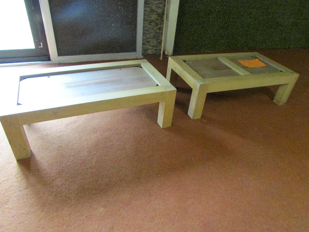 Nieuw salontafel 10 euro per stuk., Ophalen, Nieuw