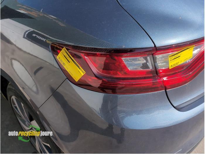 Feu arrière gauche d'un Renault Megane, -, Renault, -, 3 mois de garantie