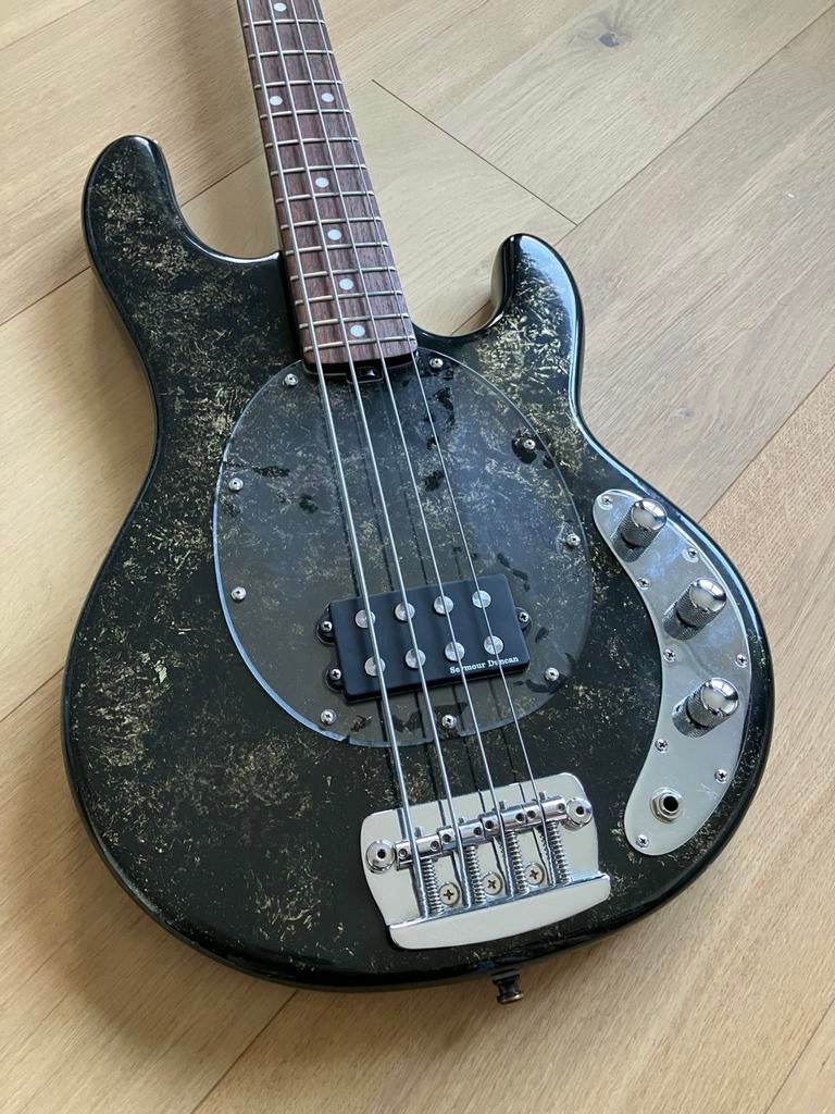 Ernie Ball Music Man SUB 4 USA basgitaar, Musique & Instruments, Instruments à corde | Guitares | Basses, Enlèvement, Utilisé
