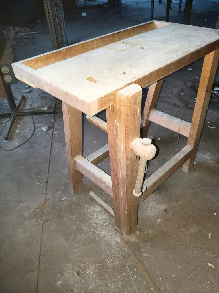 Etabli en bois '1960. Petit modèle en excellent état., Enlèvement ou Envoi, Étau