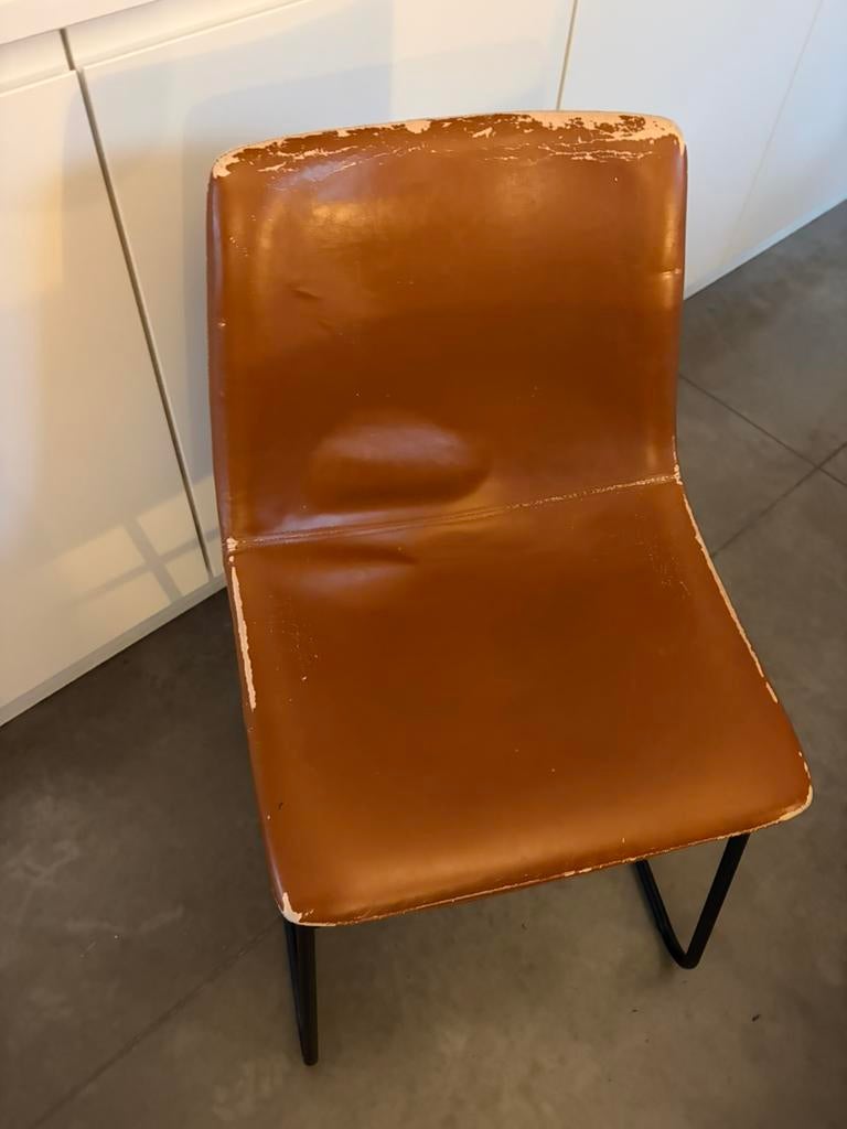 8 stoelen cognac met zwart ali onderstel, Huis en Inrichting, Stoelen, Ophalen, Kunststof, Gebruikt, Bruin