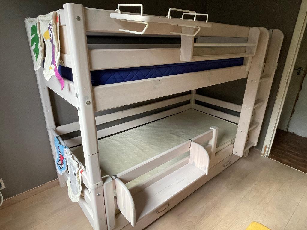 Triple Lit Flexa 90x200, Kinderen en Baby's, Kinderkamer | Stapelbedden en Hoogslapers, Ophalen, Zo goed als nieuw, Stapelbed