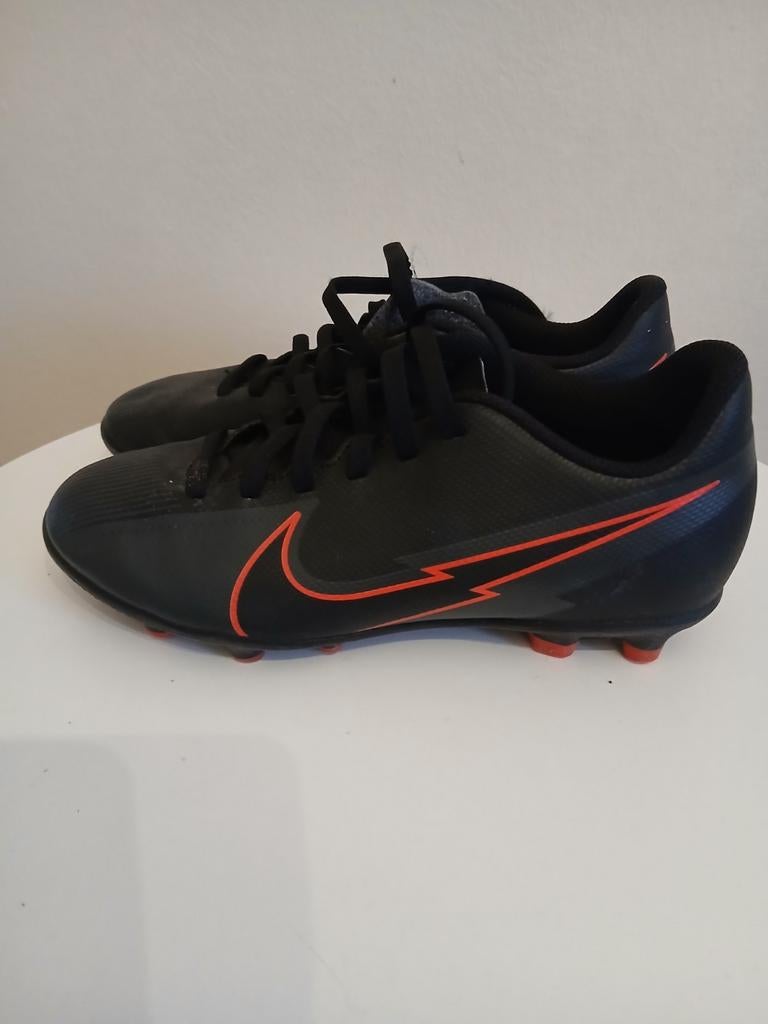 Crampons Nike Mercurial Vapor 13 Academy, Sports & Fitness, Football, Chaussures, Enlèvement ou Envoi