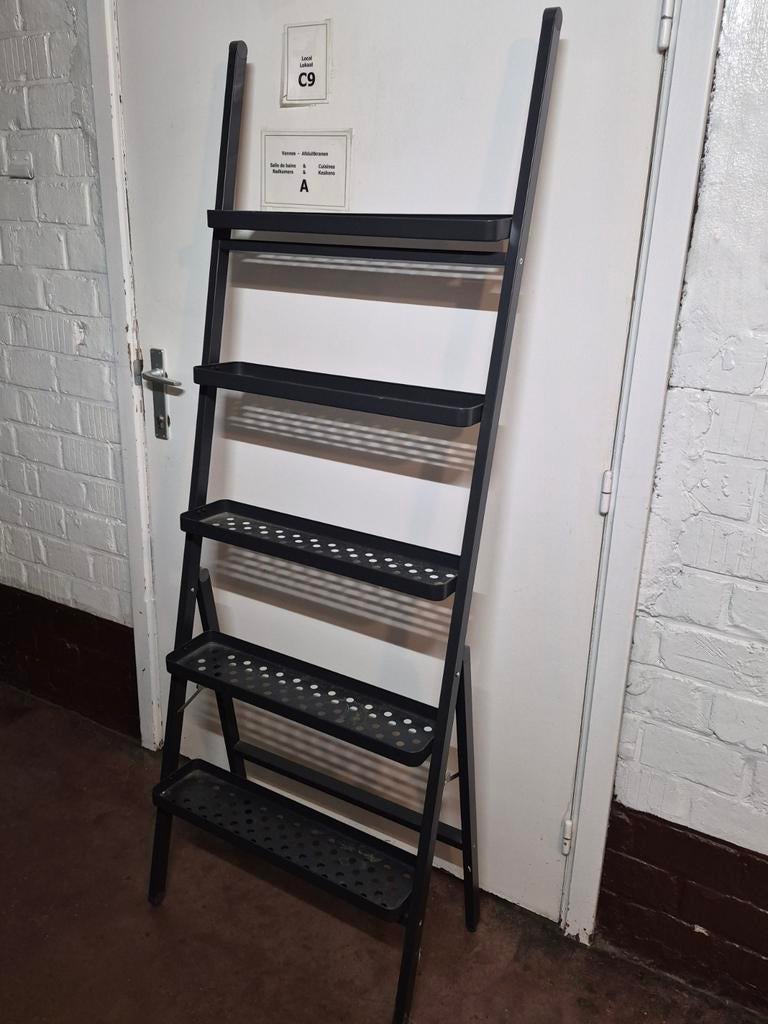 IKEA plank voor bloempotten, Tuin en Terras, Ophalen, Gebruikt, Binnen, Metaal