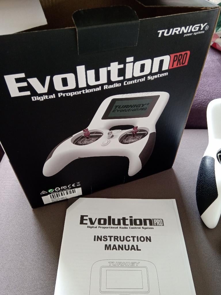 RC Turnigy Evolution Pro 2.4Ghz TxRx **nieuw in doos**, Hobby en Vrije tijd, Verzenden, Nieuw