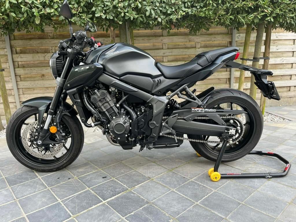 honda cb650r **black edition **amper 1090KM !!**9/2023**, Permis Moto A, Entreprise, Plus de 35 kW, Contrôle de traction
