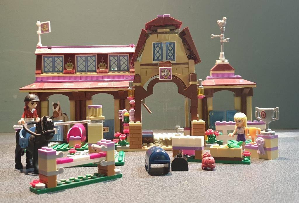 LEGO Friends Heartlake Riding Club 41126, Enfants & Bébés, Jouets | Duplo & Lego, Enlèvement ou Envoi, Lego, Ensemble complet