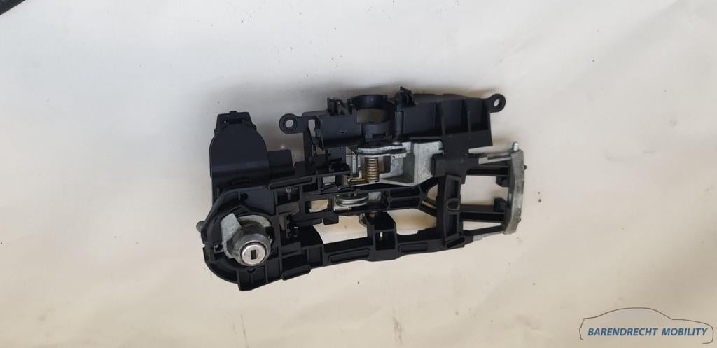 Deurgreep mechanisme F10 F11 BMW 5 serie links voor 17207451, Auto-onderdelen, Petuelring 130
80788  Munich, DE, Gebruikt, Info@bmw.de