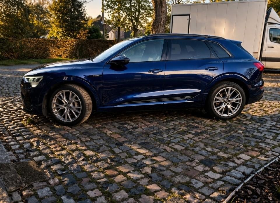 Audi etron 55 qauttro s-line full option, Auto's, Audi, Bedrijf, e-tron, LED verlichting, Navigatiesysteem, Elektrisch, Automaat