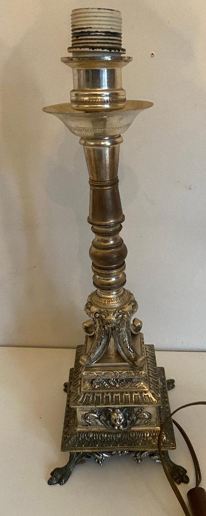 Antique Grande lampe de style Louis XVI en bronze argenté., Antiquités & Art, Enlèvement