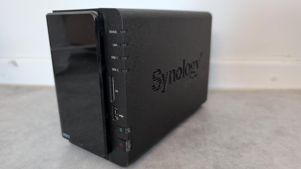 Synology DS213 2 Bay NAS met 2TB schijf, Computers en Software, NAS, Ophalen of Verzenden, Gebruikt