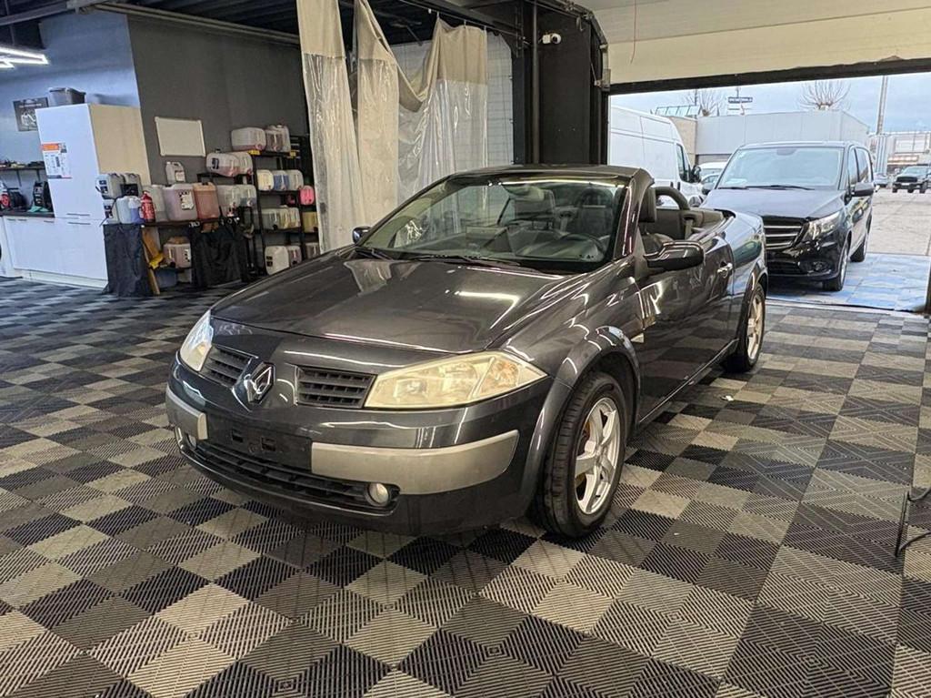 Renault Megane CABRIOLET 1.6i benz., Auto's, Gebruikt, 4 cilinders, Cabriolet, Leder