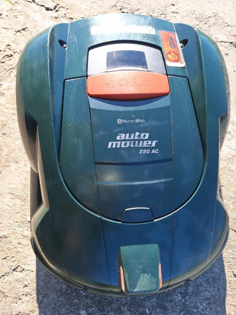 Tondeuse robot Husqvarna, Jardin & Terrasse, Enlèvement, Comme neuf, Plus de 25 cm, Husqvarna