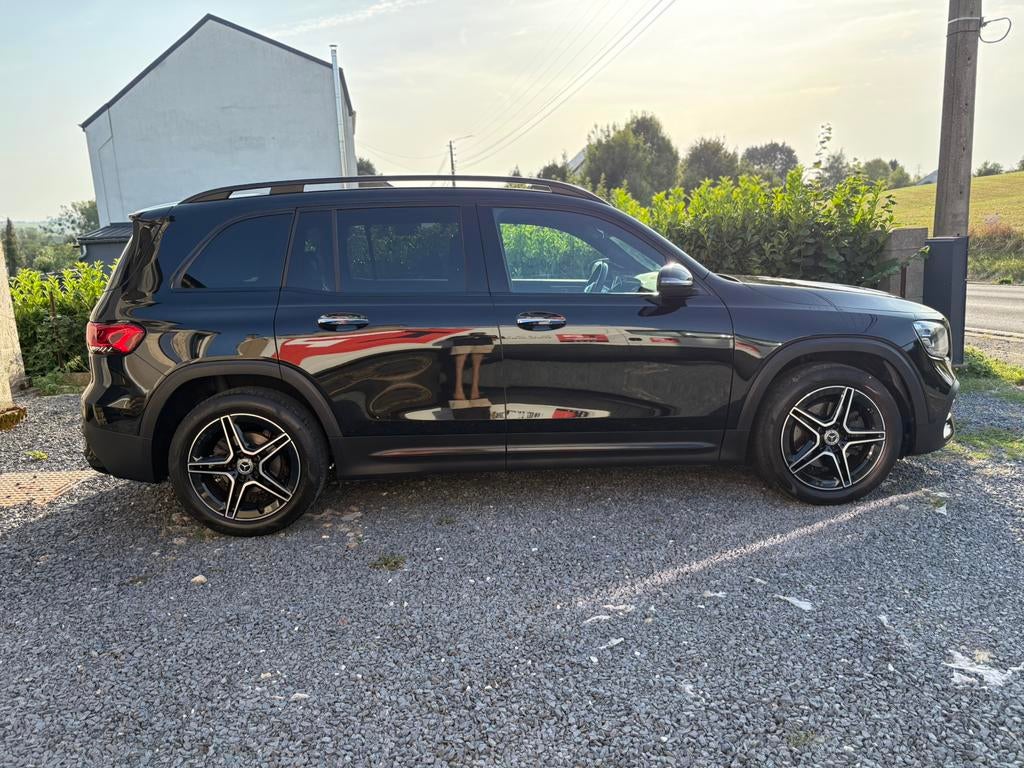 Mercedes GLB 180D AMG ZWARTPAKKET VOLLEDIGE OPTIES/KOPPELING, Auto's, Automaat, Zwart, Zwart, Diesel