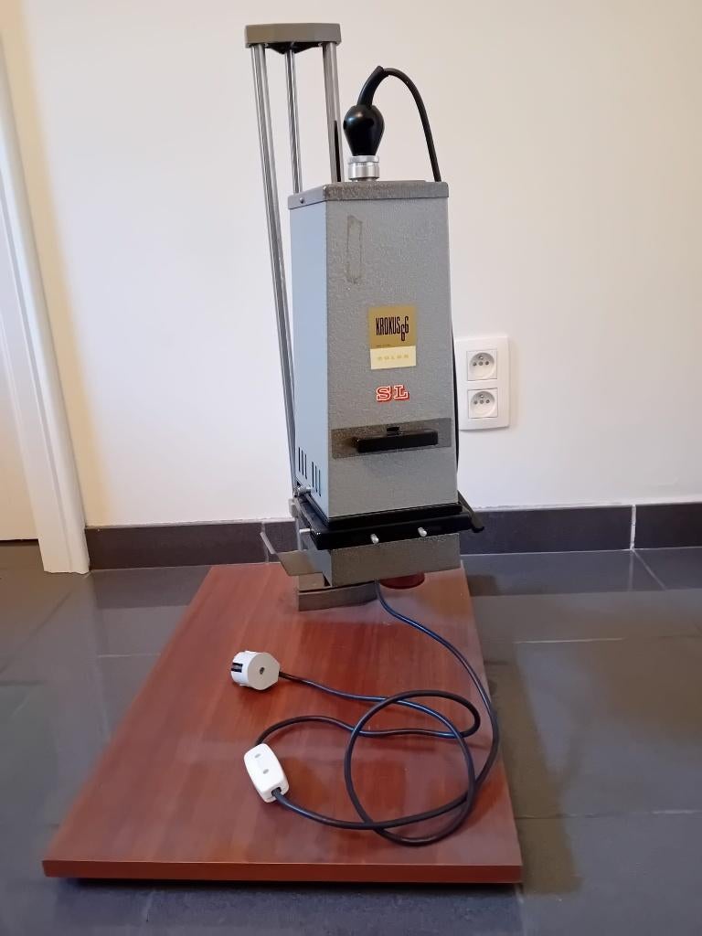 DOKA en benodigdheden, Audio, Tv en Foto, Foto | Doka Apparatuur, Zo goed als nieuw, Complete dokaset, Ophalen