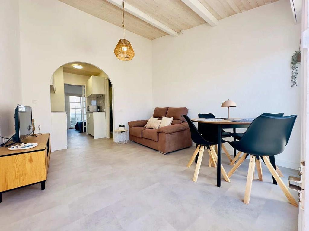 Appartement rénové à l'étage à Torrevieja, Immo, Torrevieja, 1 pièces, Appartement, Espagne