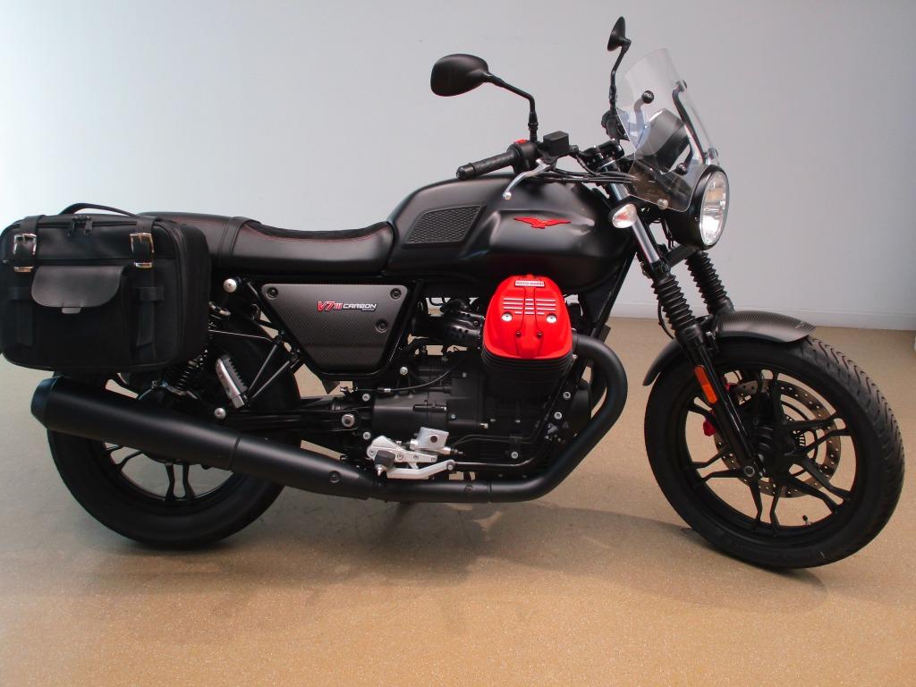 Moto Guzzi V7 Carbon - Limited Edition - 12 maanden garantie, Motoren, 2 cilinders, 744 cc, Bedrijf, Meer dan 35 kW