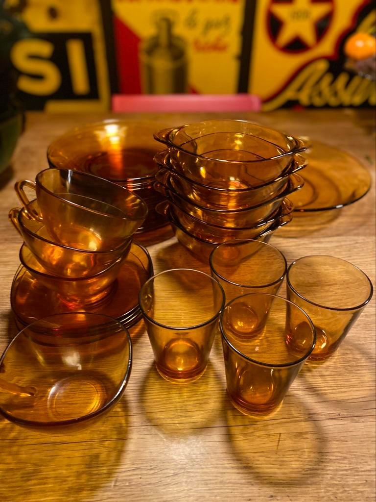 Vaisselle séparée en verre Arcopal de couleur ocre typique, Antiquités & Art, Enlèvement ou Envoi