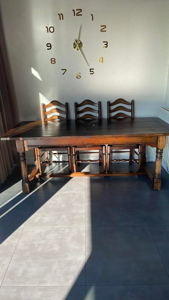 Houte tafel met stoelen, Ophalen, Zo goed als nieuw