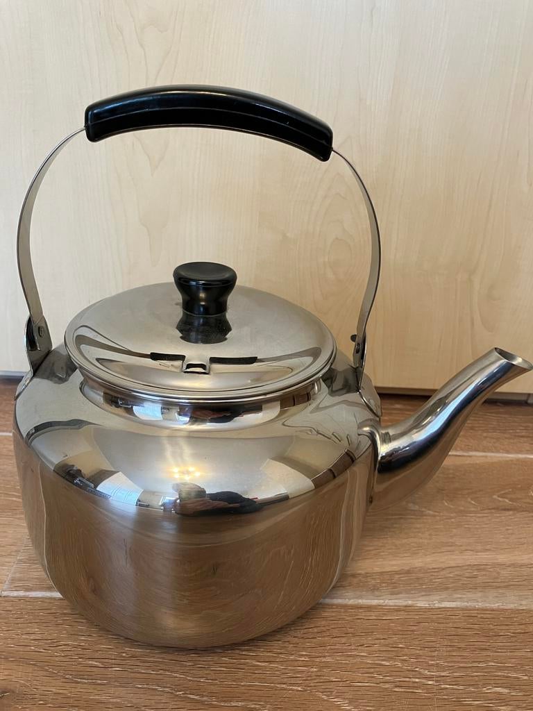 Nieuwe vintage moor / ketel 20cm diameter, 27 cm hoog, Huis en Inrichting, Keuken | Potten en Pannen, Ophalen of Verzenden, Nieuw