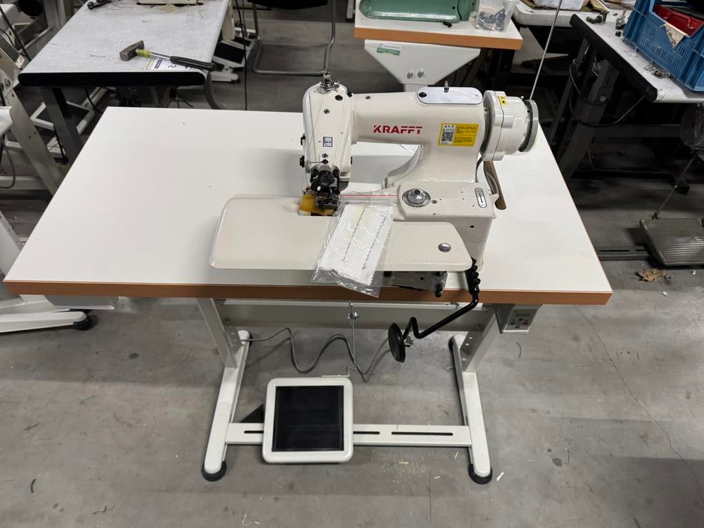 Industriele blindzoom naaimachine kraft 101d nieuw 220v, Hobby en Vrije tijd, Naaimachines en Toebehoren, Nieuw, Naaimachine, Overige merken
