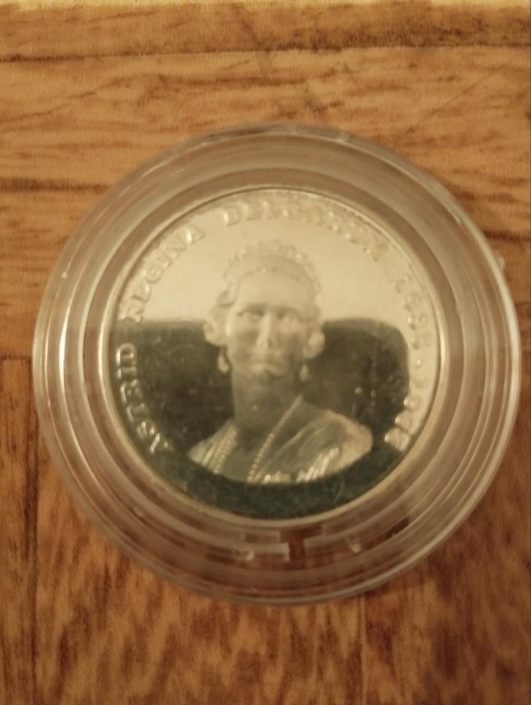 Een sterling zilveren munt over koningin Astrid kleur zilver, Postzegels en Munten, Ophalen, Zilver, Zilver