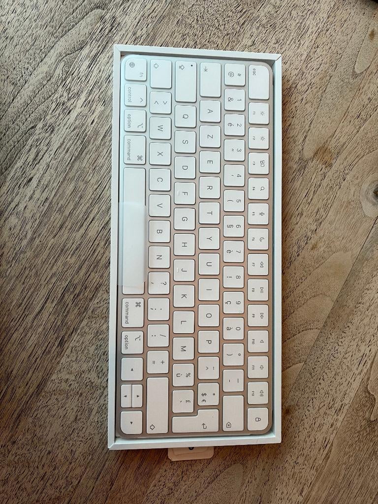 Apple Magic Keyboard - nog in verpakking, nooit gebruikt!, Computers en Software, Toetsenborden, Ophalen of Verzenden, Draadloos
