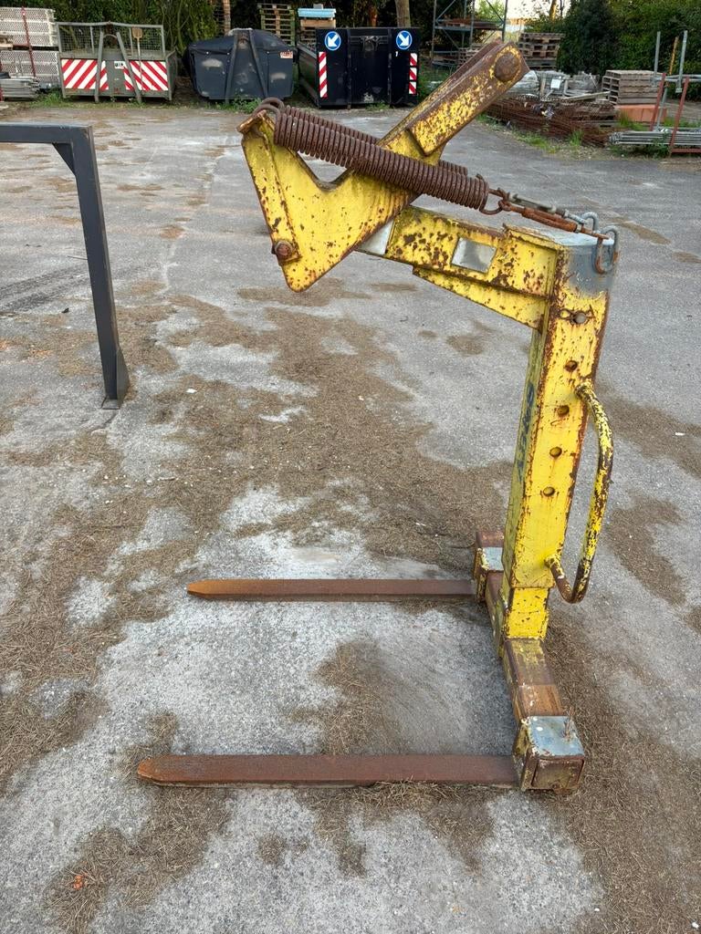 Pallethaak stoel, Zakelijke goederen, Ophalen