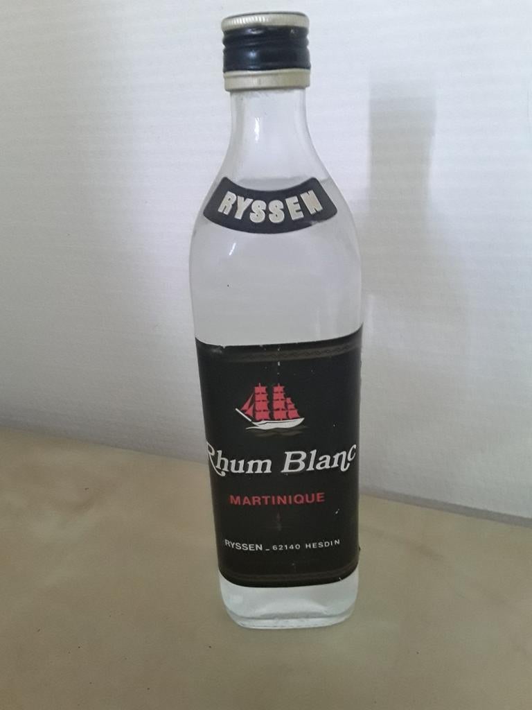 Vieux rhum blanc, Collections, Enlèvement