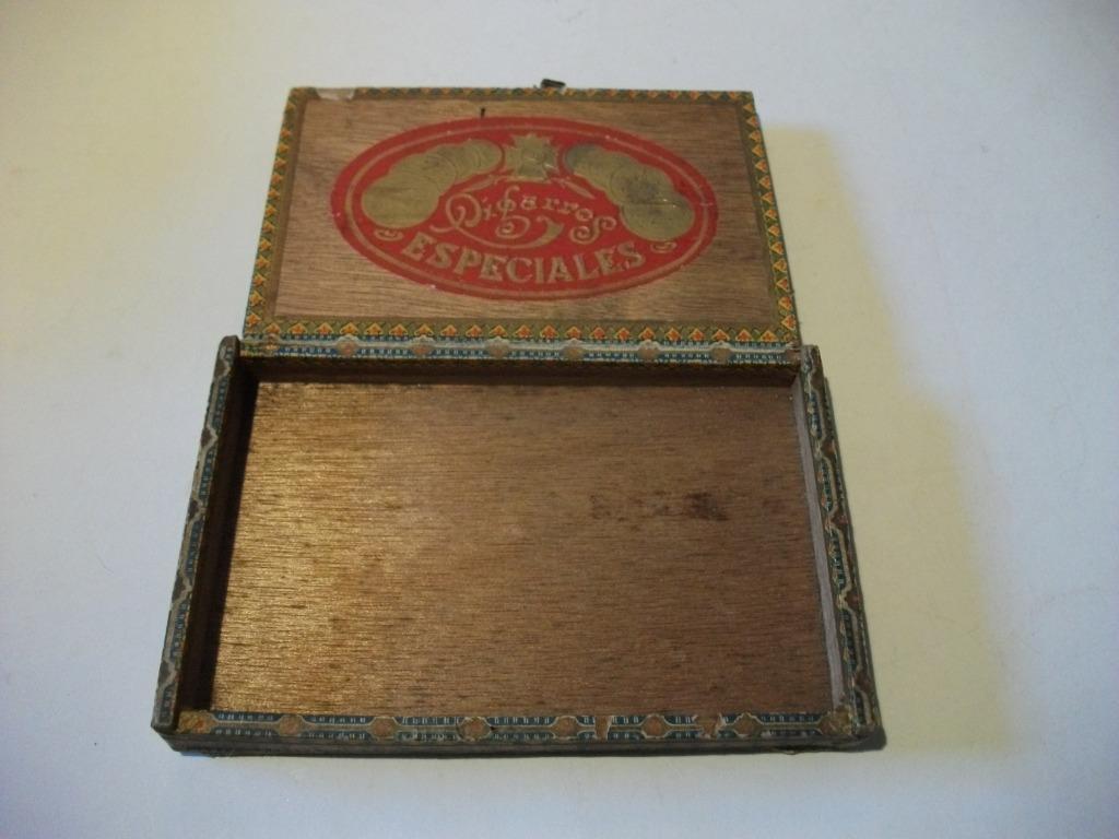 Boîte à cigares en bois 'Cigaros Especiales', Enlèvement ou Envoi, Utilisé, Boite à tabac ou Emballage