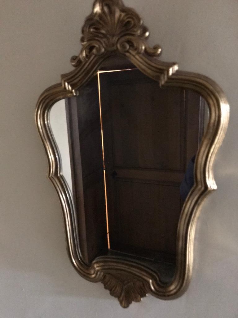 Miroir mural, encadrement doré., Maison & Meubles, Accessoires pour la Maison | Miroirs, Enlèvement