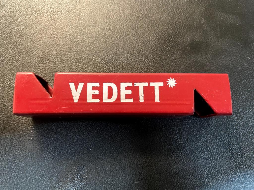 Ouvre-bouteille Vedett (rouge), Collections, Marques de bière, Enlèvement ou Envoi, Comme neuf, Ouvre-bouteille, Autres marques