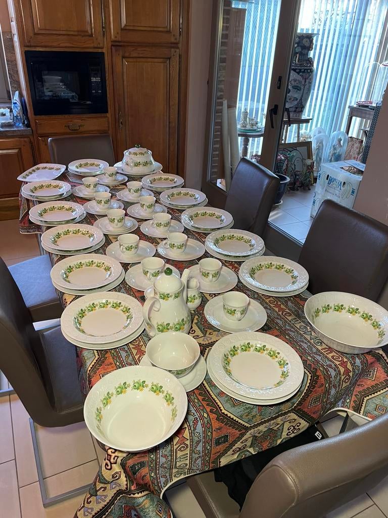 Vintage eet en koffieservies 12 pers, Ophalen