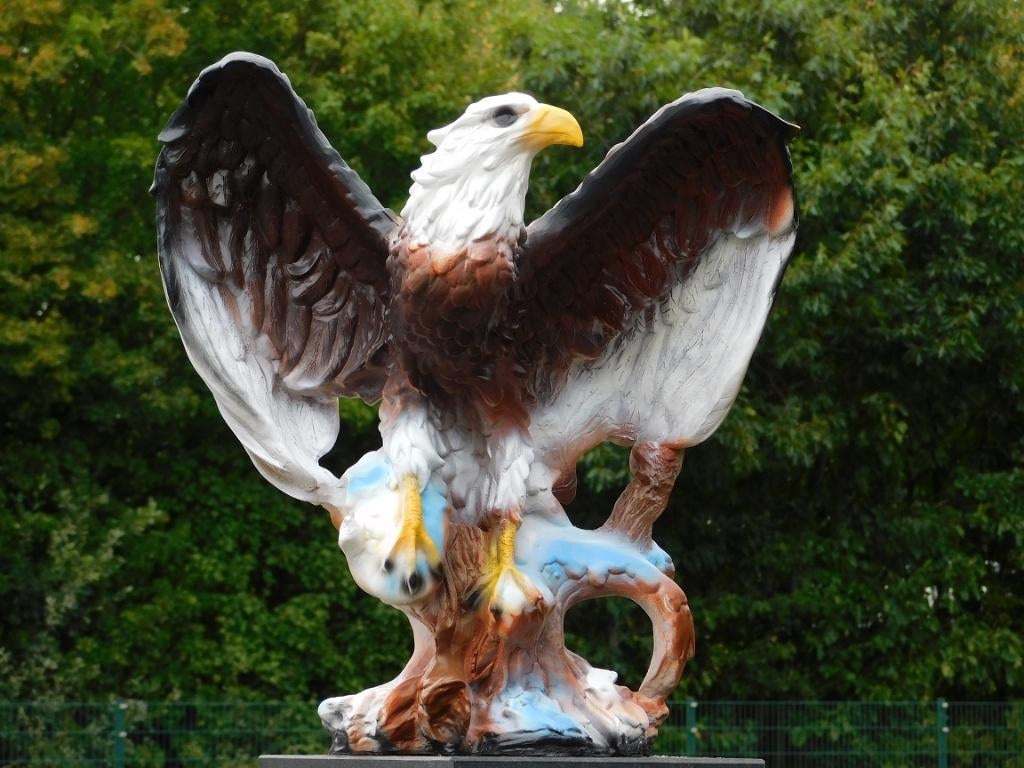 Aigle aux ailes déployées - 55 cm - Polystone, Antiquités & Art, Art | Sculptures & Bois, Enlèvement ou Envoi