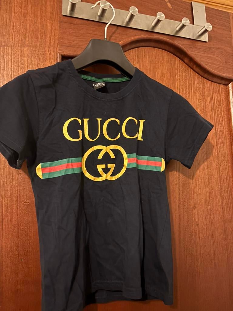 Gucci shirt (5-6jaar), Enfants & Bébés, Enlèvement, Comme neuf
