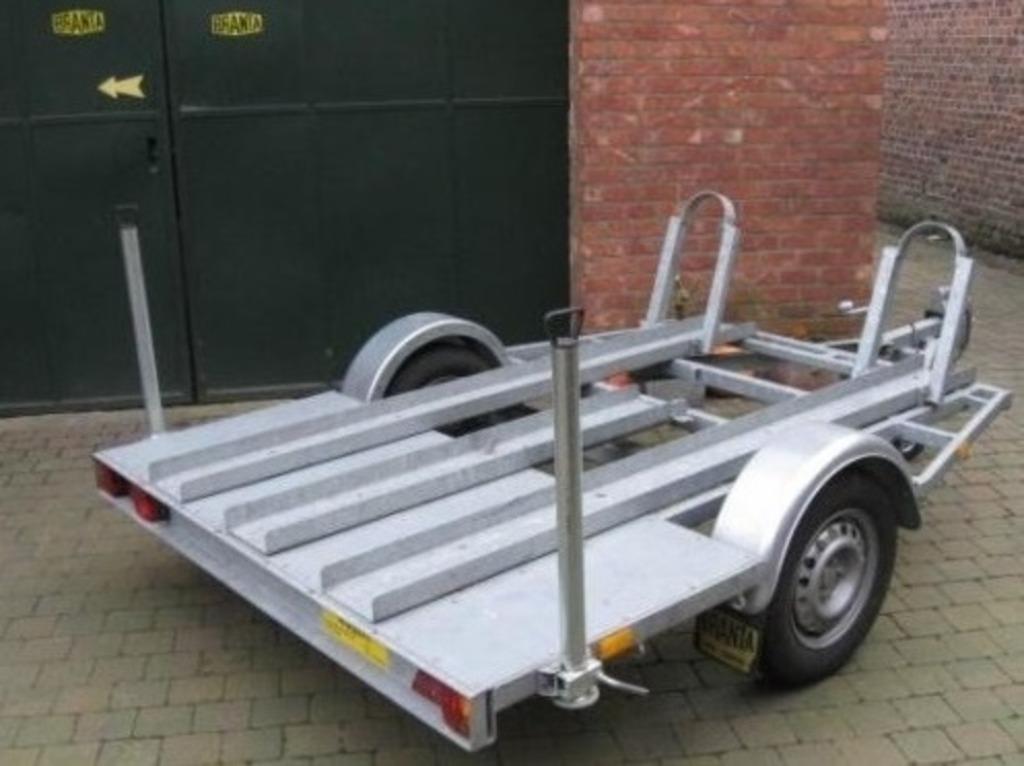 Louer une remorque pour moto à 9300 Alost, Enlèvement